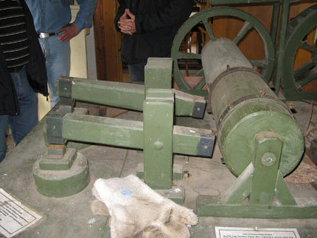 Modell eines Schwanzhammers im Museum Königshammer Modell eines Schwanzhammers im Museum Königshammer